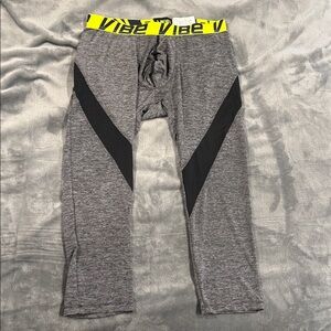 Vibe Gray Leggings with Black and Yellow Accents